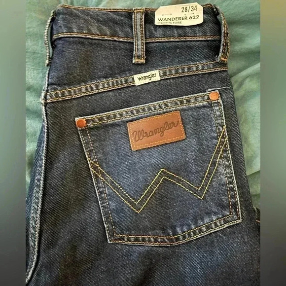 Brand new wrangler jeans dark wash high waisted flare bootcut style size 28x34! - Picture 3 of 11